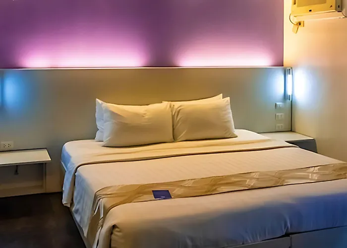 Pillows Hotel 3*
