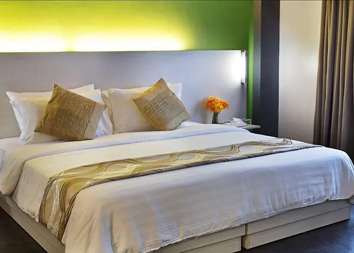 Hotel Pillows 3*